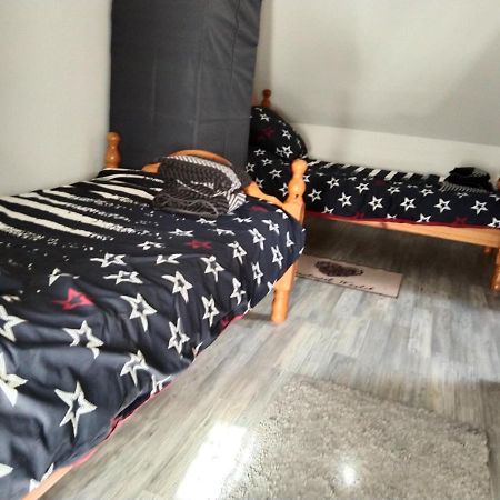 Craftycotta Villa Glomel Екстериор снимка